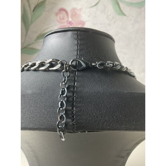 Statement Necklace With Mint Green & Rhinestone Tassels Black Metal Chain - Picture 3 of 4